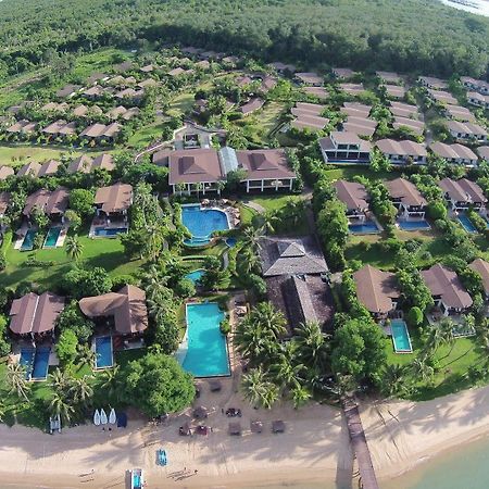 Hotel Barcelo Coconut Island, Phuket Esterno foto Aerial view of the resort