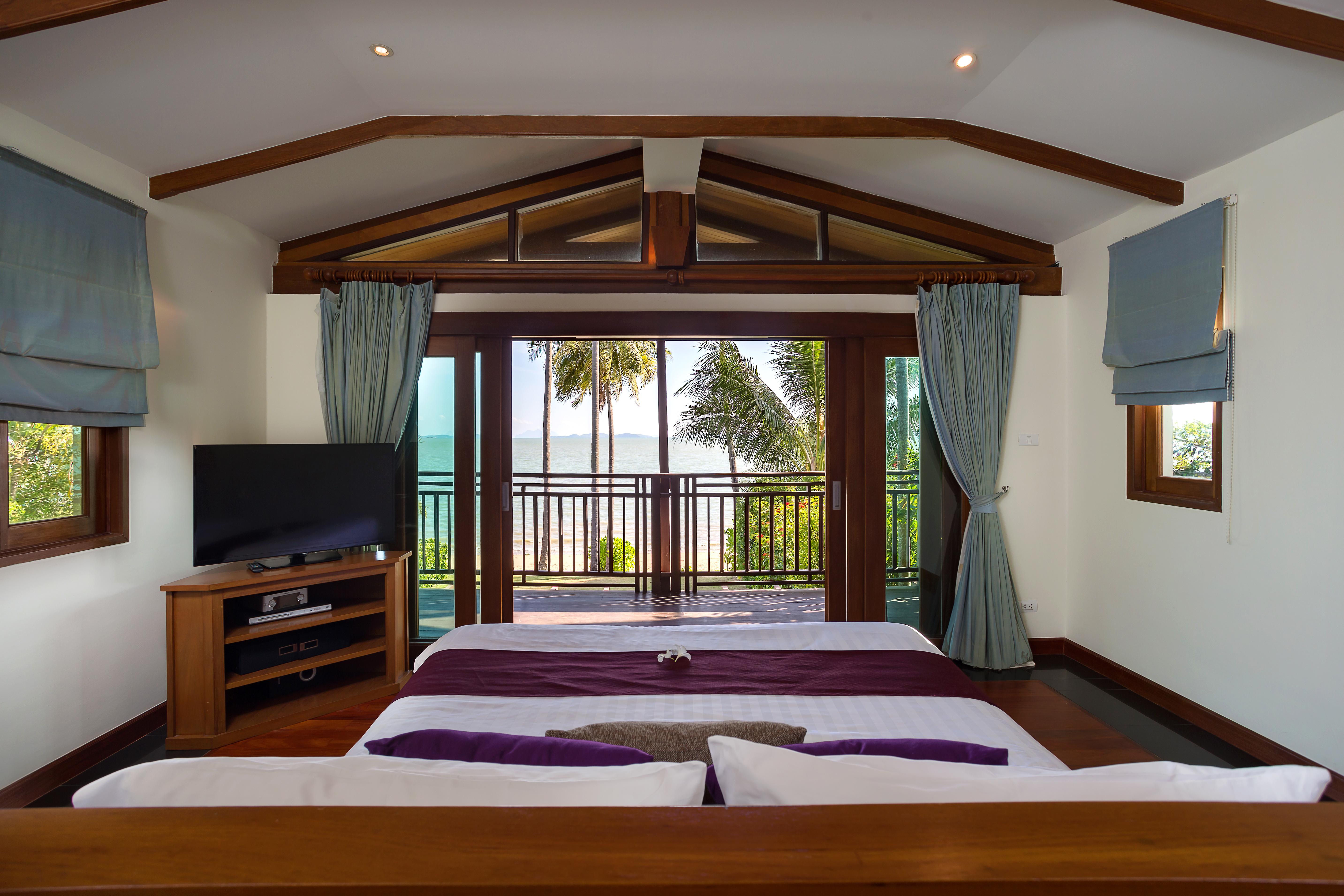 Hotel Barcelo Coconut Island, Phuket Esterno foto A bedroom at the resort
