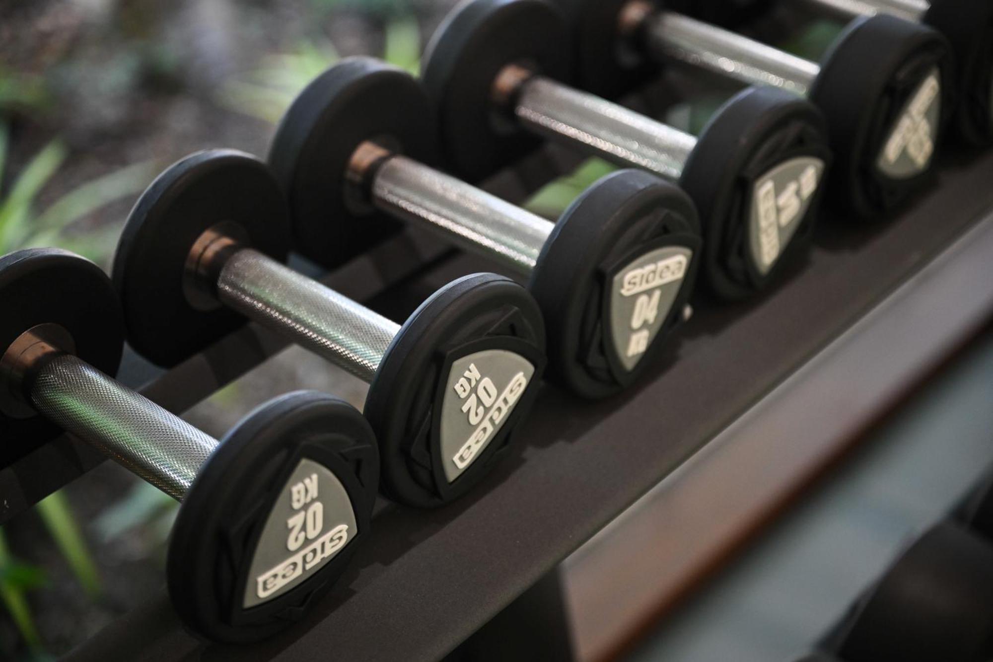 Hotel Barcelo Coconut Island, Phuket Esterno foto Dumbbells on a rack