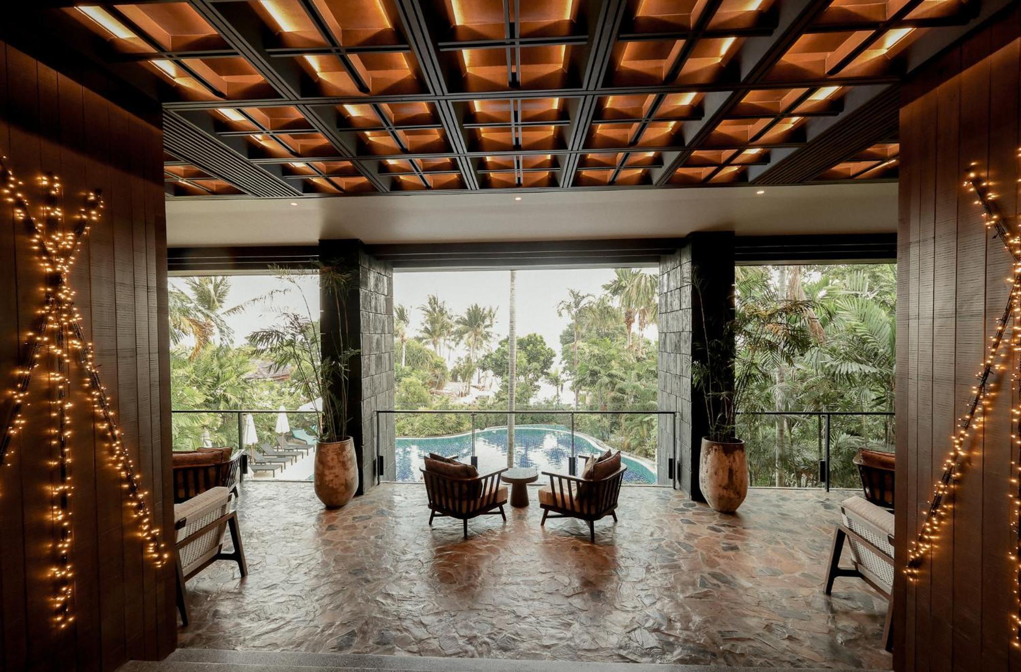 Hotel Barcelo Coconut Island, Phuket Esterno foto The lobby of the hotel