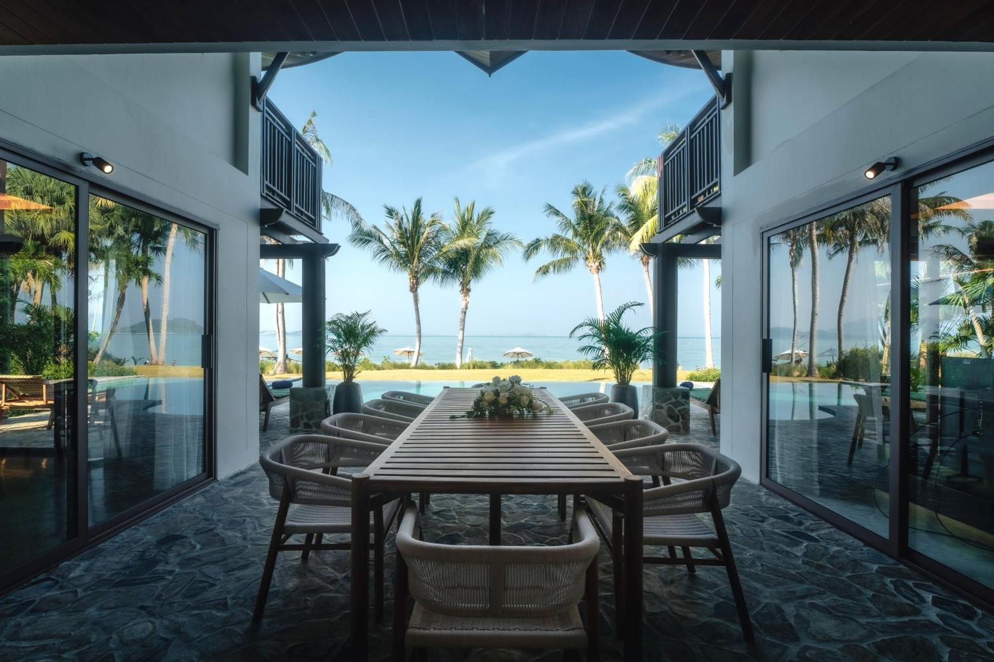 Hotel Barcelo Coconut Island, Phuket Esterno foto The Beachfront Villa