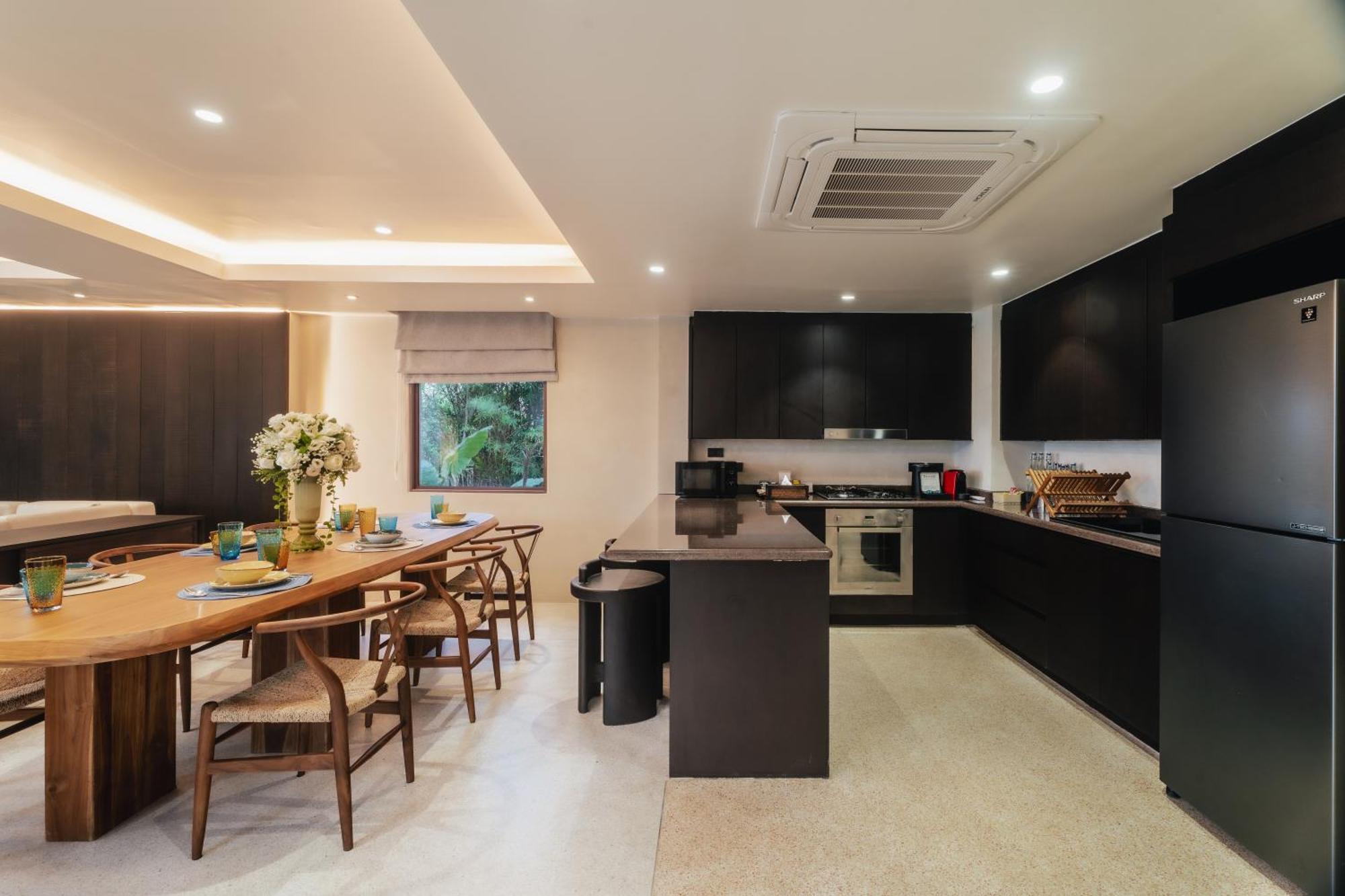 Hotel Barcelo Coconut Island, Phuket Esterno foto A modern kitchen