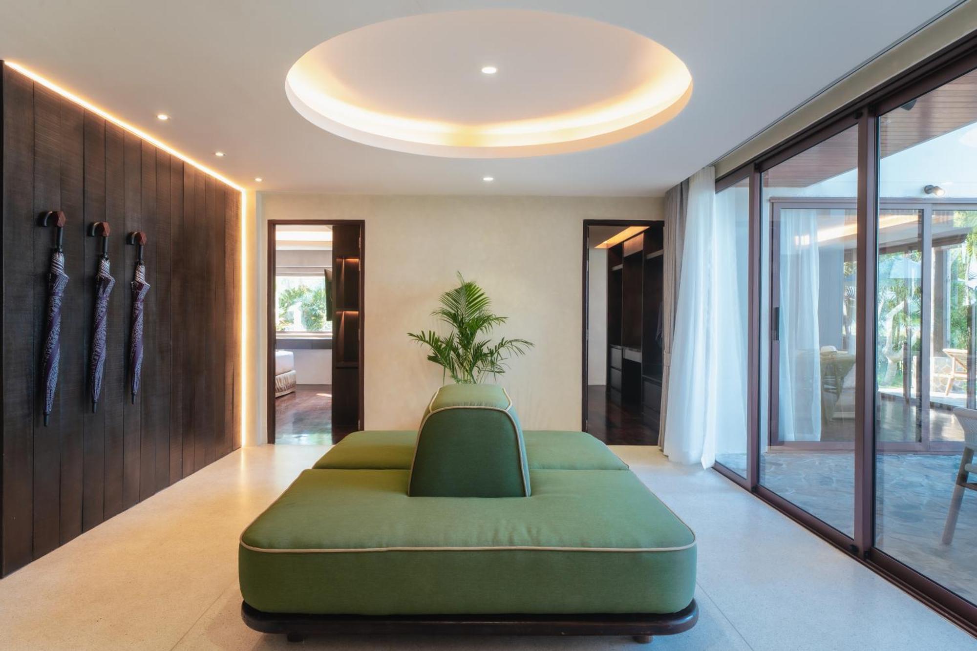 Hotel Barcelo Coconut Island, Phuket Esterno foto The interior of the hotel