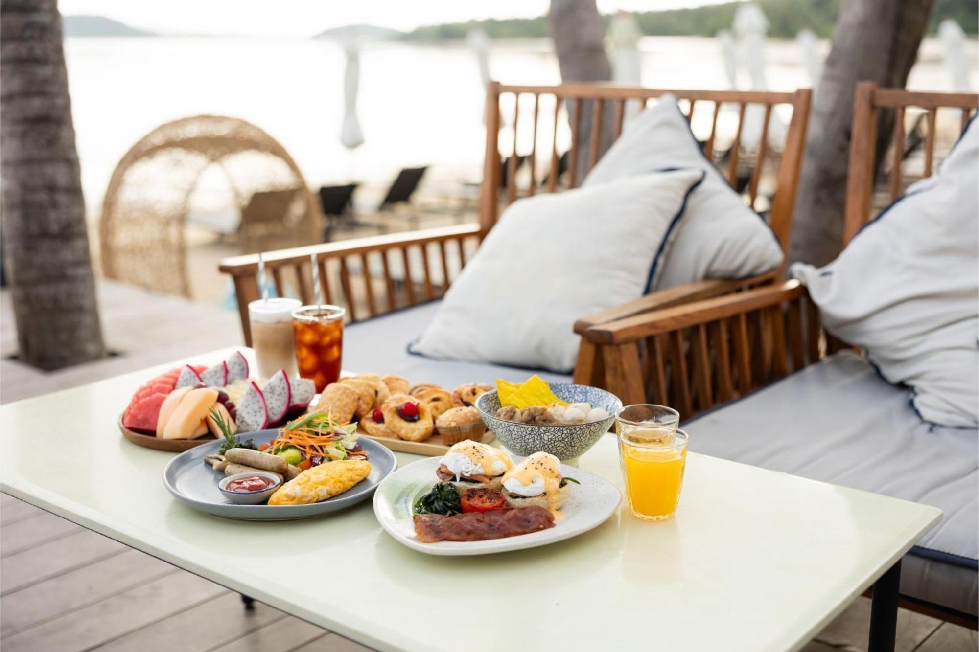 Hotel Barcelo Coconut Island, Phuket Esterno foto